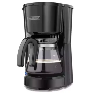 Cafetera Black+Decker de 5 Tazas, filtro permanente CM0701B